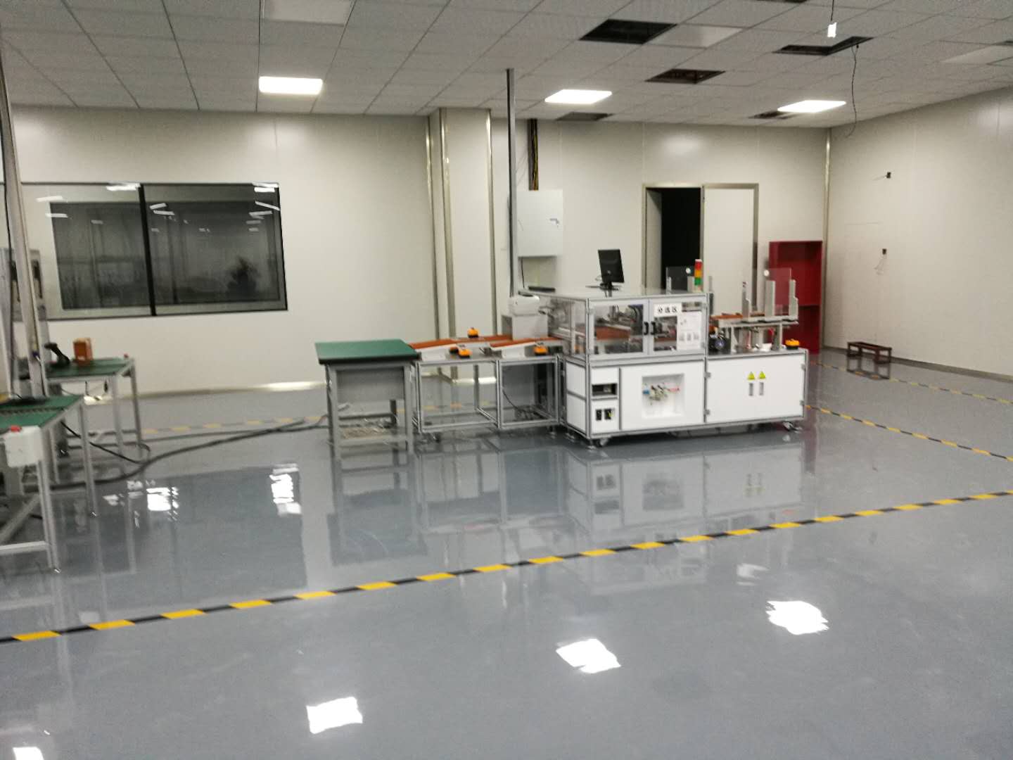 半導體潔凈車間的圖片 半導體潔凈車間的圖片